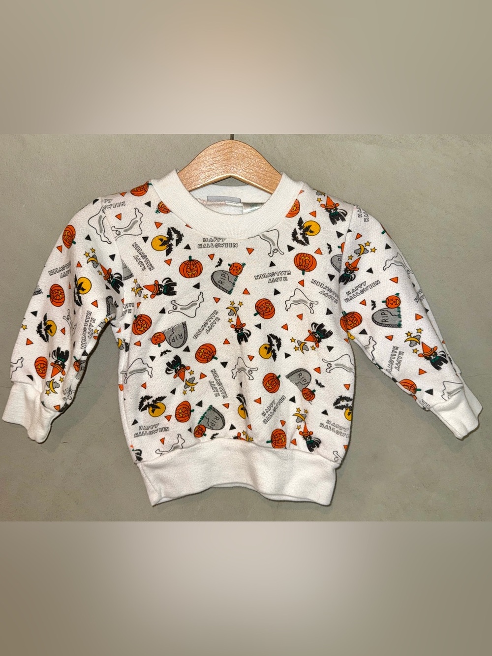 Vintage 90’s Okie Dokie Halloween Graphic Sweatshirt 12 months